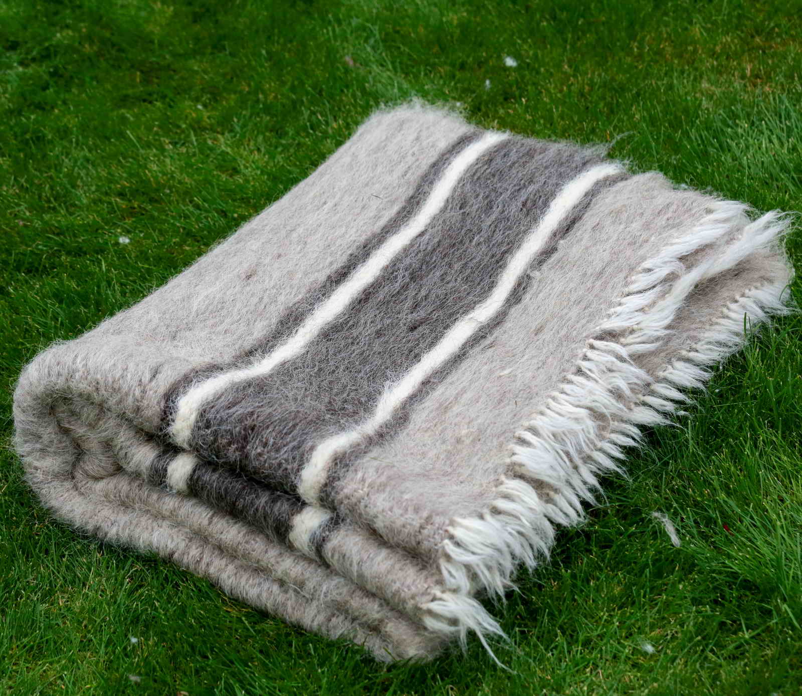 Hand Woven Woolen Blanket Grey KOCR-08B - WoolSome