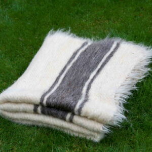 hand-woven-wool-thick-blanket-for-historical-reenactment-KOCR-18hand-woven-wool-thick-blanket-for-historical-reenactment-KOCR-02-1