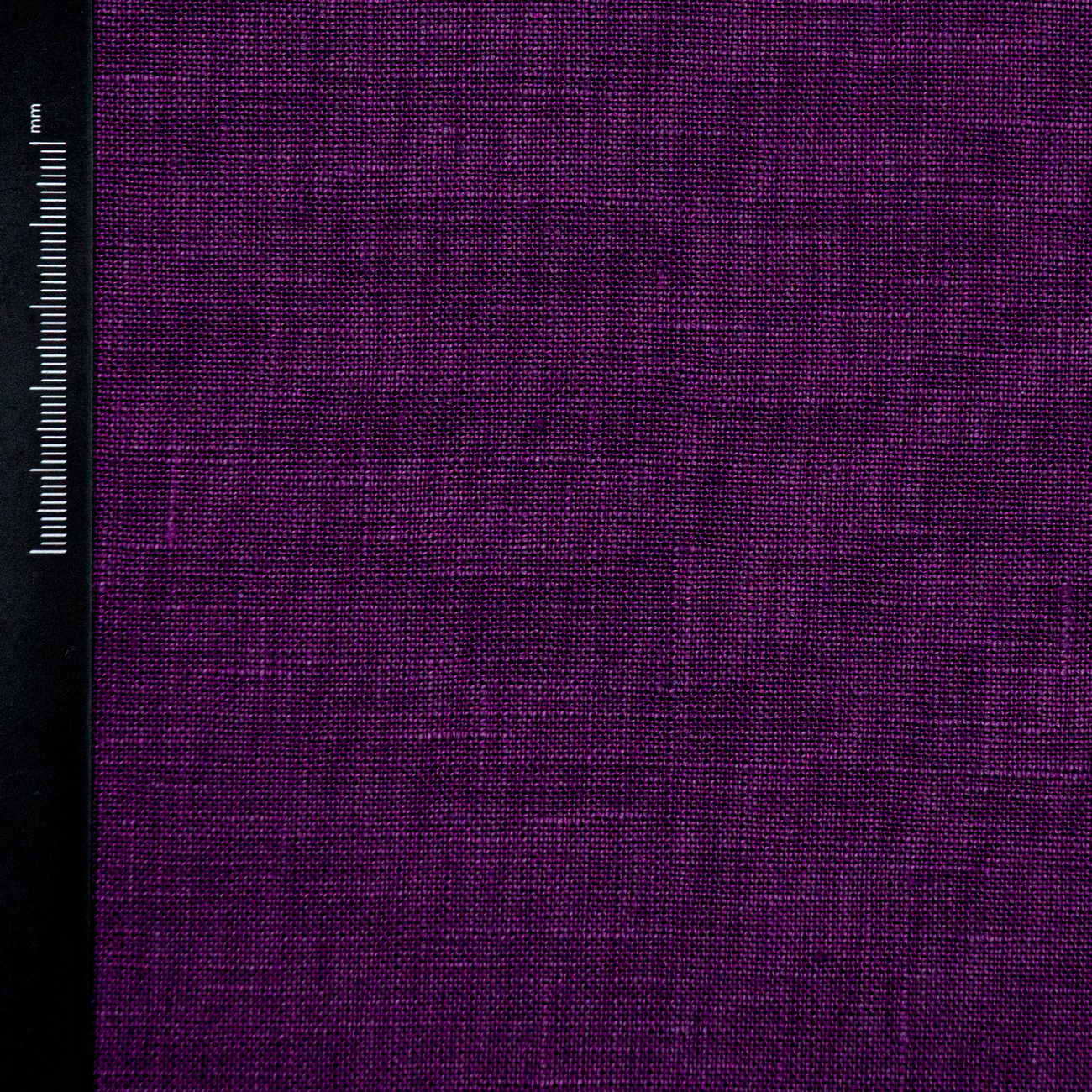 linen-plain-weave-premium-oeko-tex-plum-LCP-73-01-1a